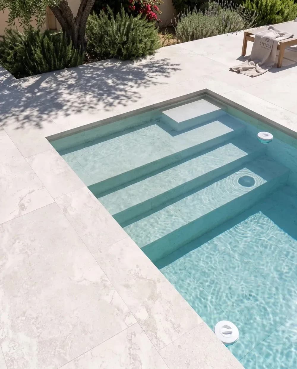 Piscina renovada en Mortex